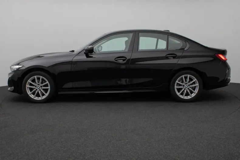 BMW 318i (Seria 3) din 2024 cu 37.664 km - oferta BMW230256 - foto 11