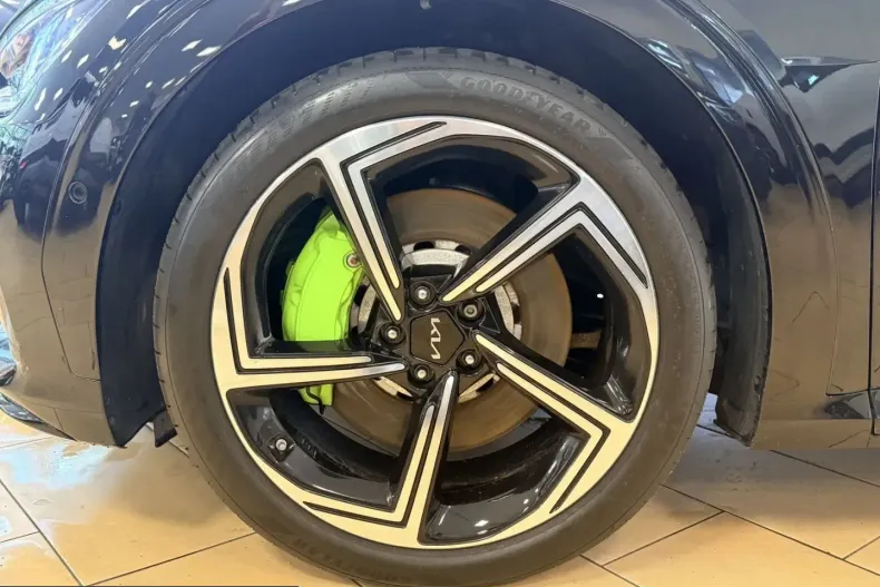 Kia EV6 din 2022 cu 72.145 km - oferta KIA230262 - foto 24