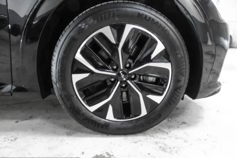 Kia EV6 din 2023 cu 60.515 km - oferta KIA230263 - foto 3
