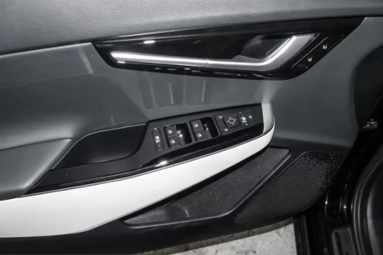 Kia EV6 din 2023 cu 60.515 km - oferta KIA230263 - foto 13