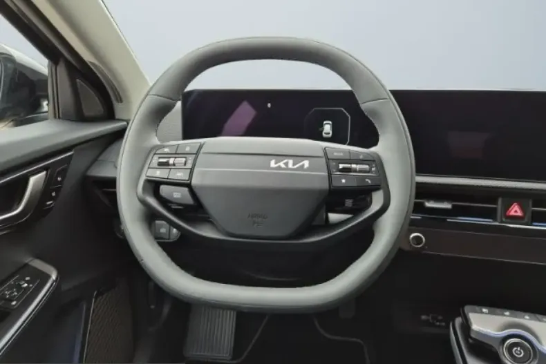 Kia EV6 din 2025 cu 11.500 km - oferta KIA230265 - foto 11