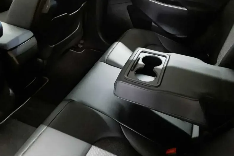 Kia EV6 din 2023 cu 23.270 km - oferta KIA230266 - foto 8