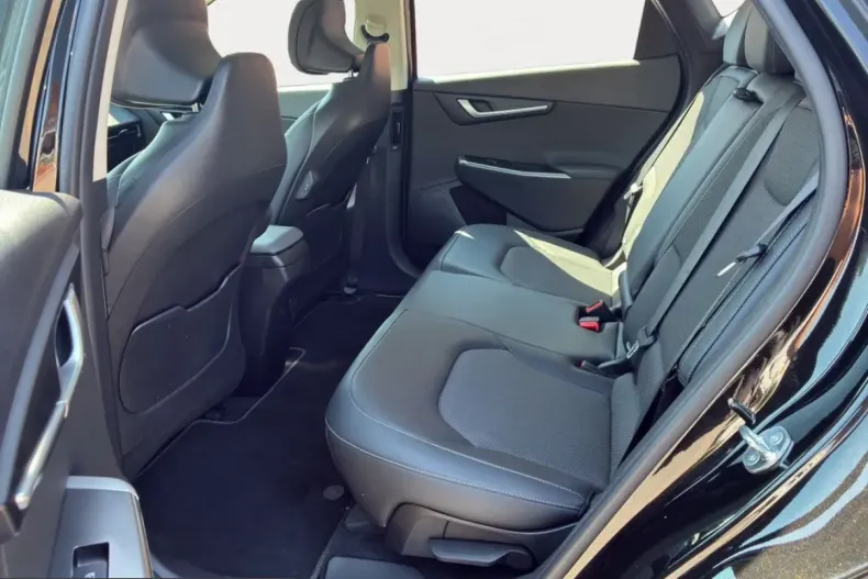 Kia EV6 din 2023 cu 53.504 km - oferta KIA230267 - foto 9