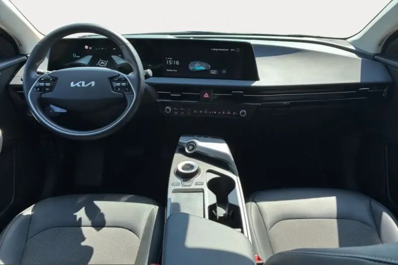 Kia EV6 din 2023 cu 53.504 km - oferta KIA230267 - foto 12