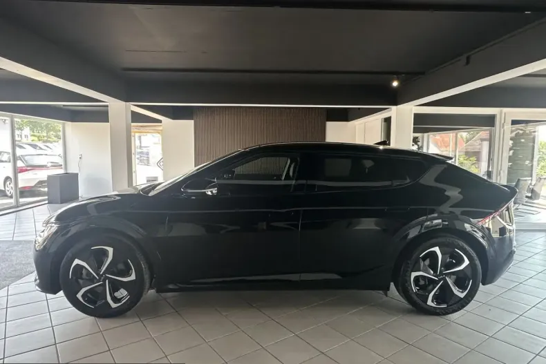 Kia EV6 din 2024 cu 20.481 km - oferta KIA230269 - foto 4