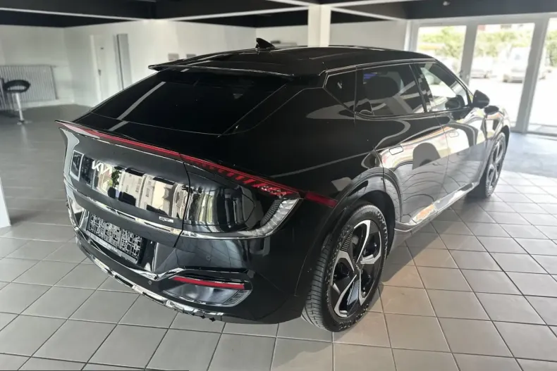 Kia EV6 din 2024 cu 20.481 km - oferta KIA230269 - foto 9