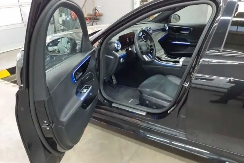 Mercedes-Benz C 300 (Clasa C) din 2023 cu 75.000 km - oferta MER230277 - foto 3