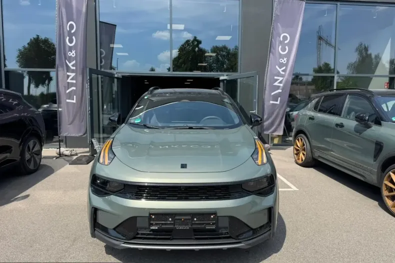Lynk & Co 01 din 2025 cu 15.284 km - oferta LYN230280 - foto 4