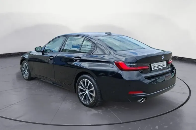 BMW 318i (Seria 3) din 2025 cu 9.500 km - oferta BMW230294 - foto 3