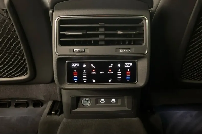 Audi Q8 din 2024 cu 22.012 km - oferta AUD230296 - foto 13