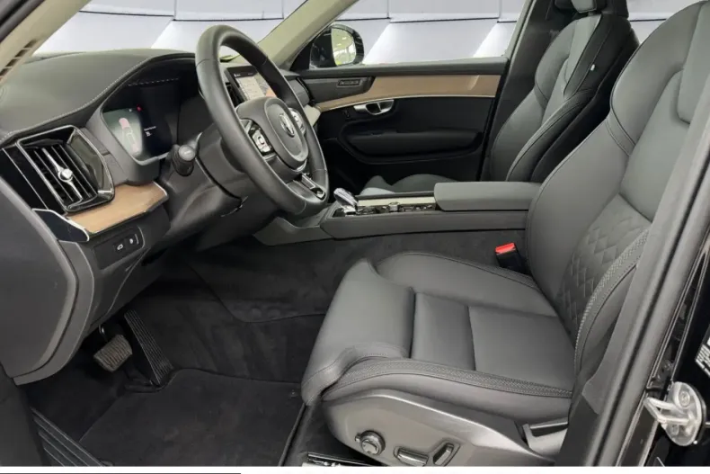 Volvo XC90 din 2025 cu 20.895 km - oferta VOL230298 - foto 7
