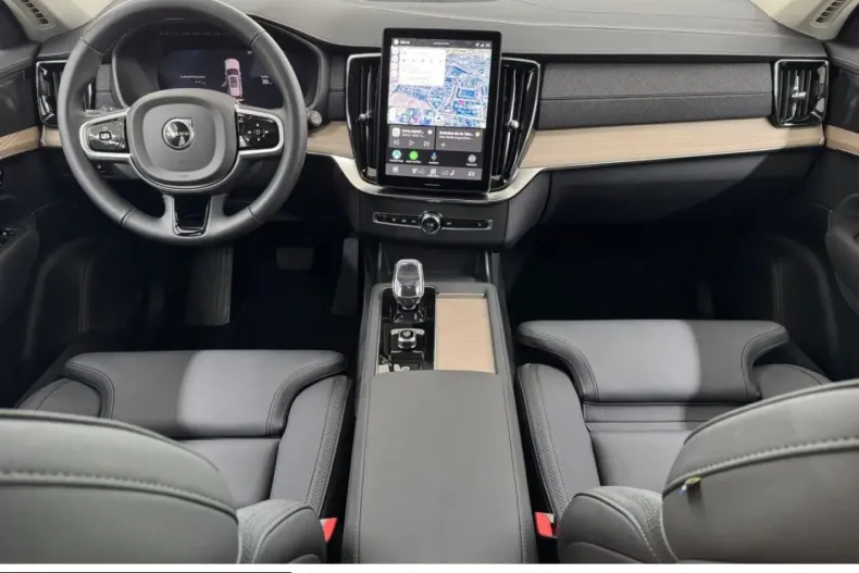 Volvo XC90 din 2025 cu 20.895 km - oferta VOL230298 - foto 9