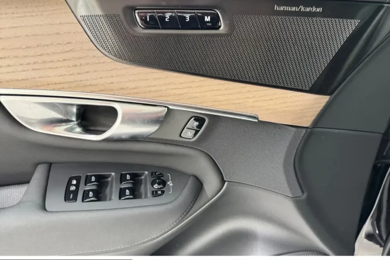 Volvo XC90 din 2025 cu 20.895 km - oferta VOL230298 - foto 14