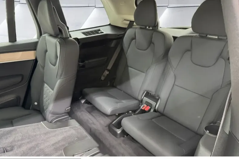 Volvo XC90 din 2025 cu 20.895 km - oferta VOL230298 - foto 19