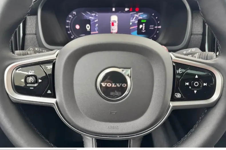 Volvo XC90 din 2025 cu 20.895 km - oferta VOL230298 - foto 25