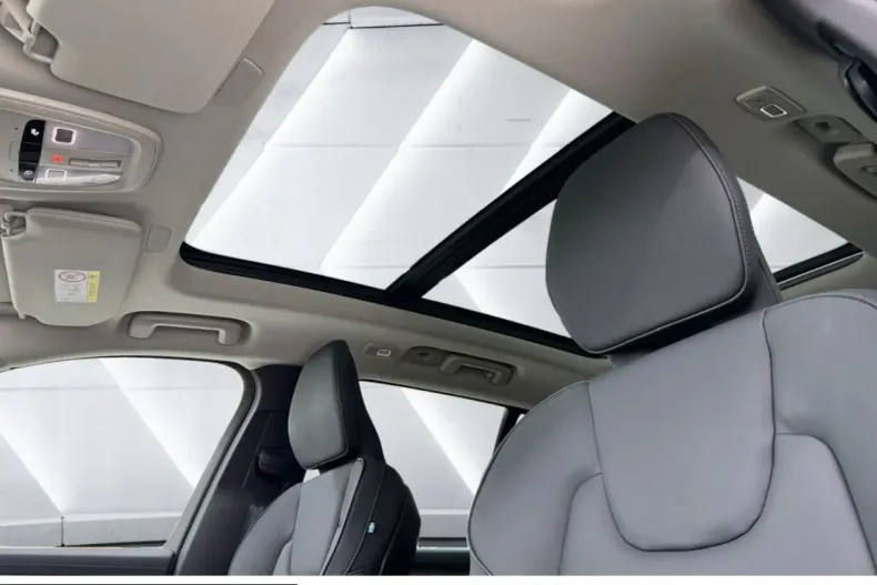 Volvo XC90 din 2025 cu 20.895 km - oferta VOL230298 - foto 34