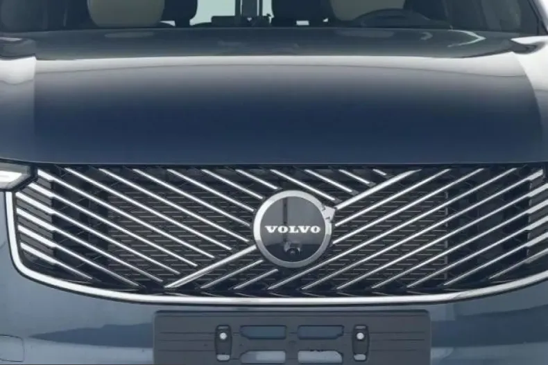 Volvo XC90 din 2025 cu 24.997 km - oferta VOL230300 - foto 5