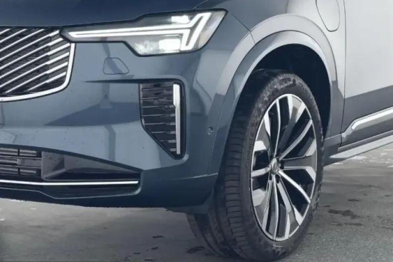 Volvo XC90 din 2025 cu 24.997 km - oferta VOL230300 - foto 7