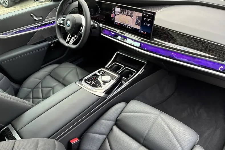BMW 740 (Seria 7) din 2025 cu 2.190 km - oferta BMW230302 - foto 7