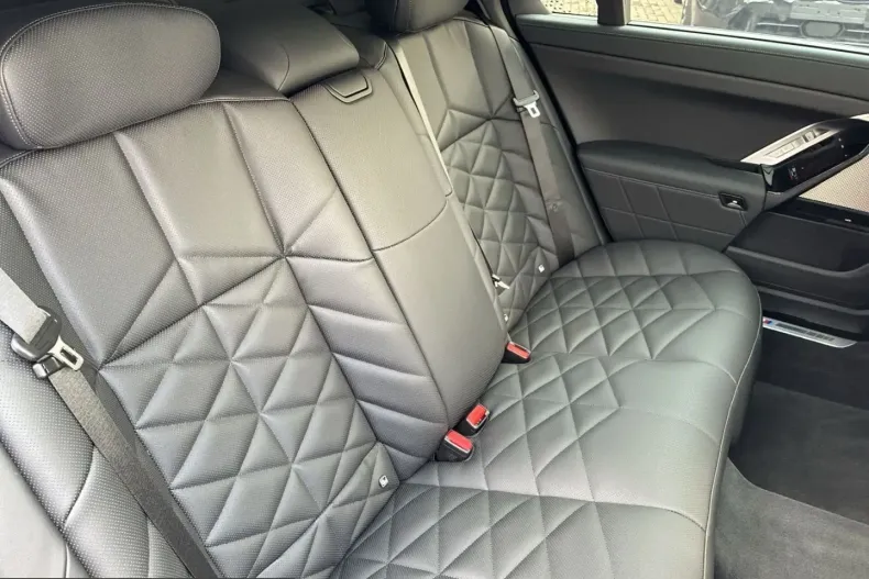 BMW 740 (Seria 7) din 2025 cu 2.190 km - oferta BMW230302 - foto 10