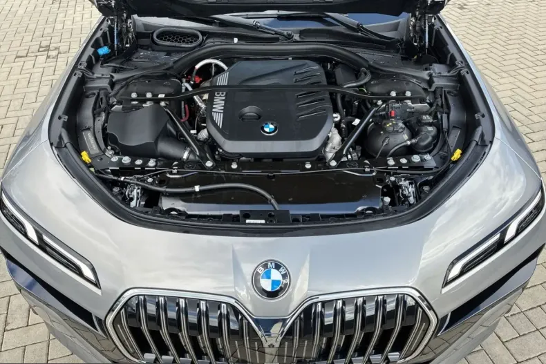 BMW 740 (Seria 7) din 2025 cu 2.190 km - oferta BMW230302 - foto 14