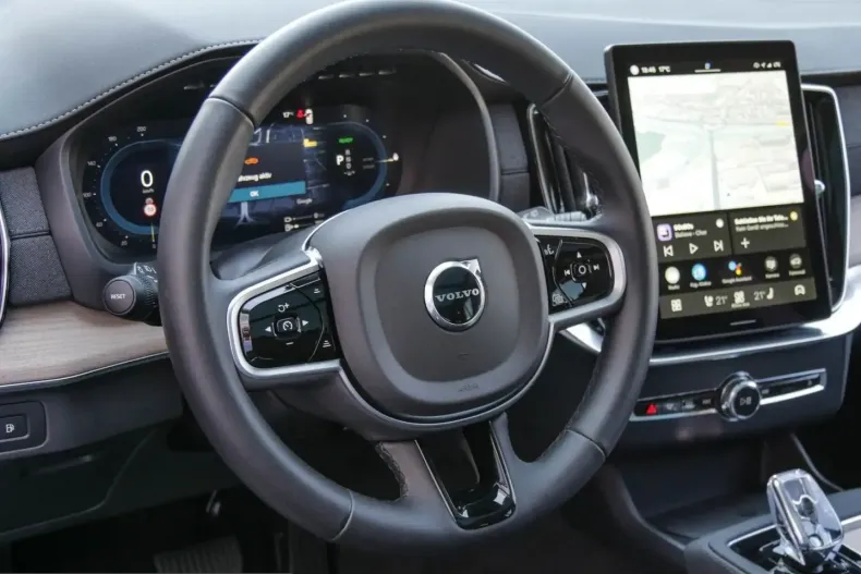 Volvo XC90 din 2025 cu 18.631 km - oferta VOL230305 - foto 10