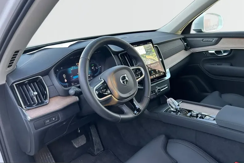Volvo XC90 din 2025 cu 21.600 km - oferta VOL230306 - foto 14