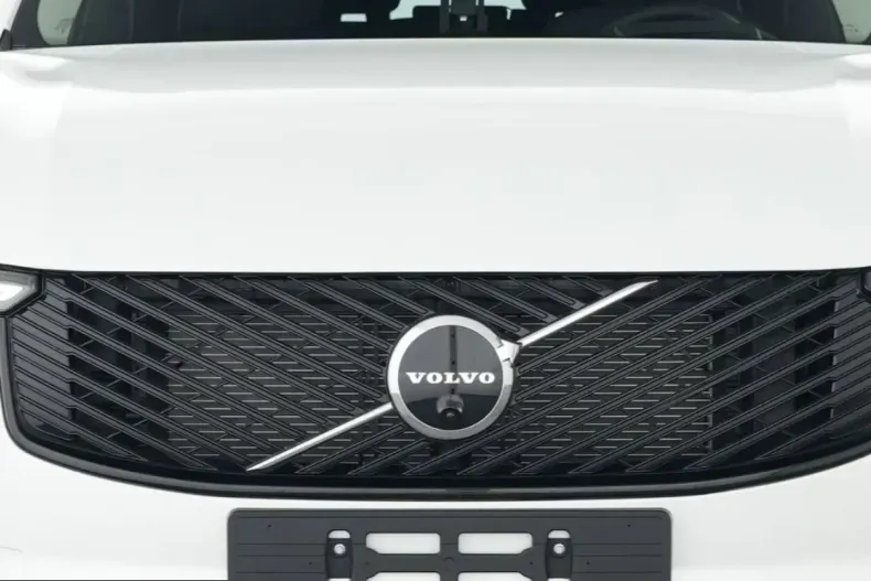 Volvo XC90 din 2025 cu 25.788 km - oferta VOL230308 - foto 5