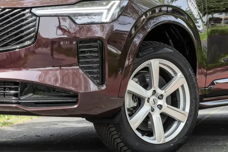 Volvo XC90 din 2025 cu 18.000 km - oferta VOL230312 - foto 6