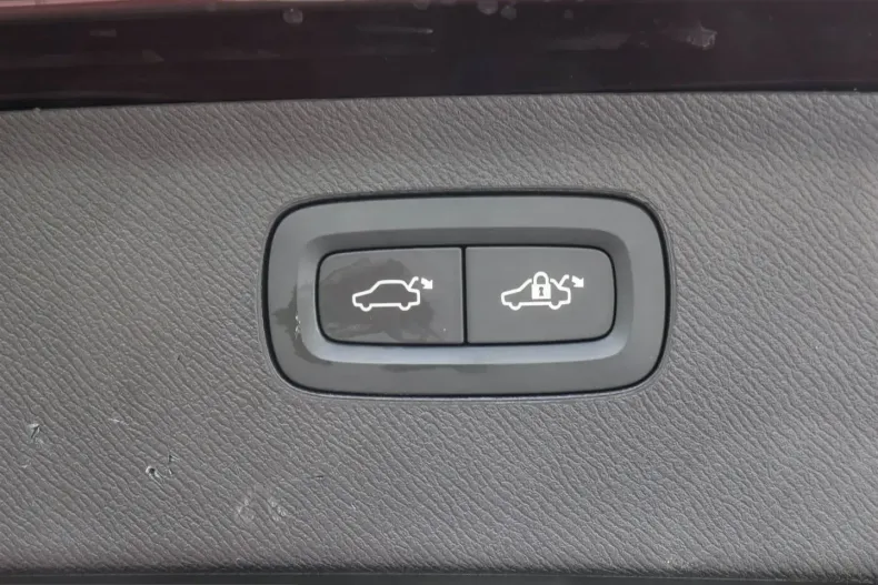 Volvo XC90 din 2025 cu 18.000 km - oferta VOL230312 - foto 17