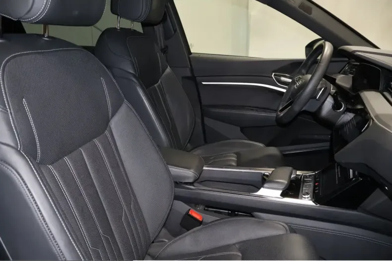Audi Q8 din 2024 cu 79.539 km - oferta AUD230315 - foto 7