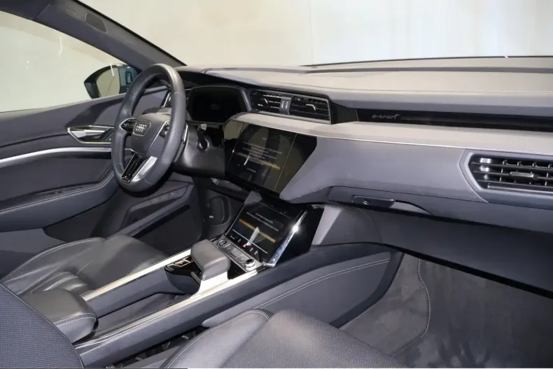 Audi Q8 din 2024 cu 79.539 km - oferta AUD230315 - foto 14
