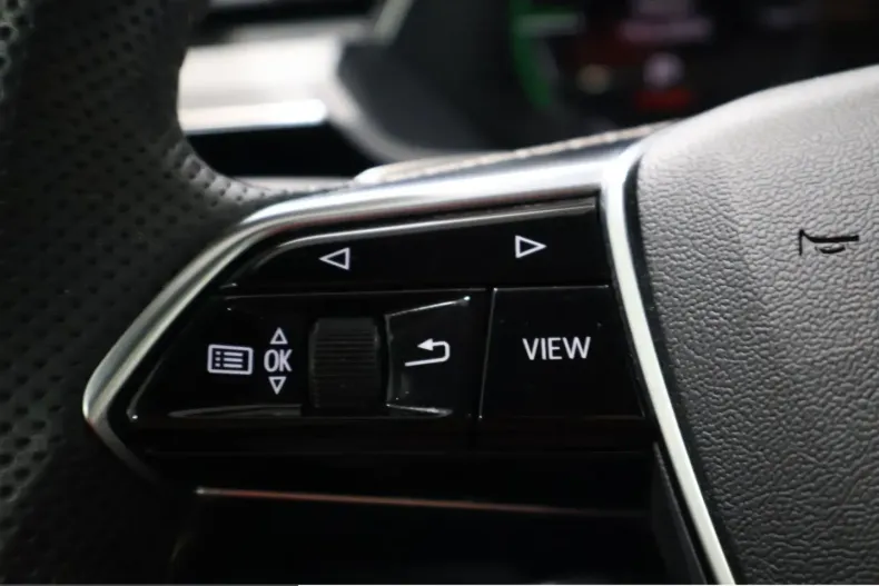 Audi Q8 din 2024 cu 79.539 km - oferta AUD230315 - foto 16