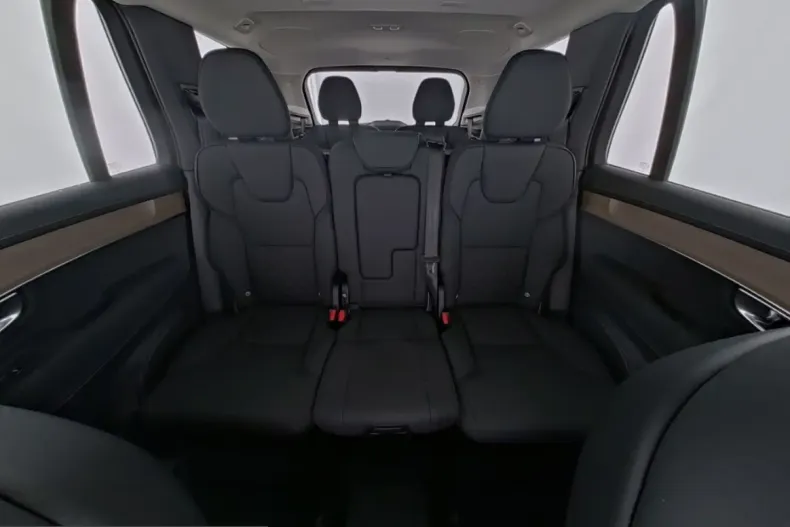 Volvo XC90 din 2025 cu 25.782 km - oferta VOL230317 - foto 10