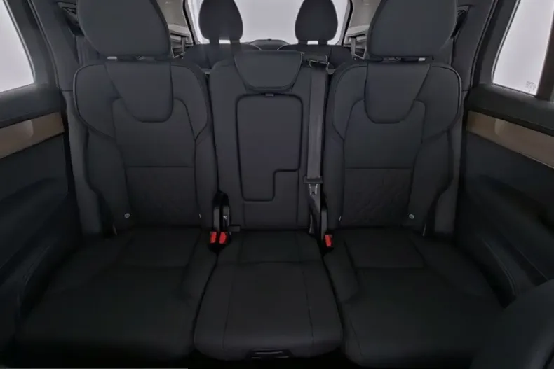 Volvo XC90 din 2025 cu 25.782 km - oferta VOL230317 - foto 13