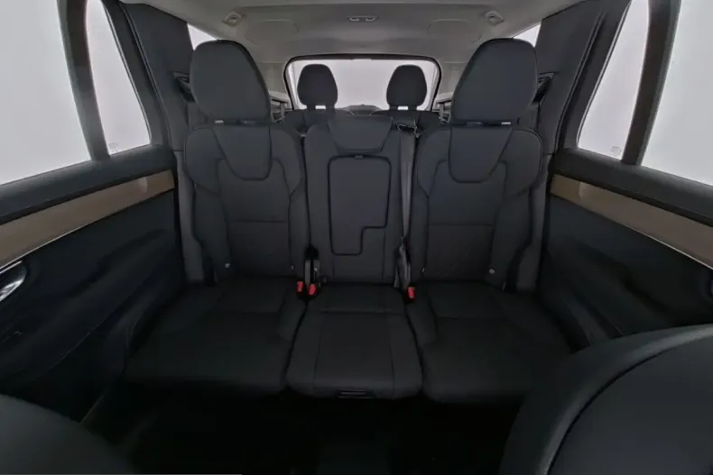 Volvo XC90 din 2025 cu 17.928 km - oferta VOL230323 - foto 9