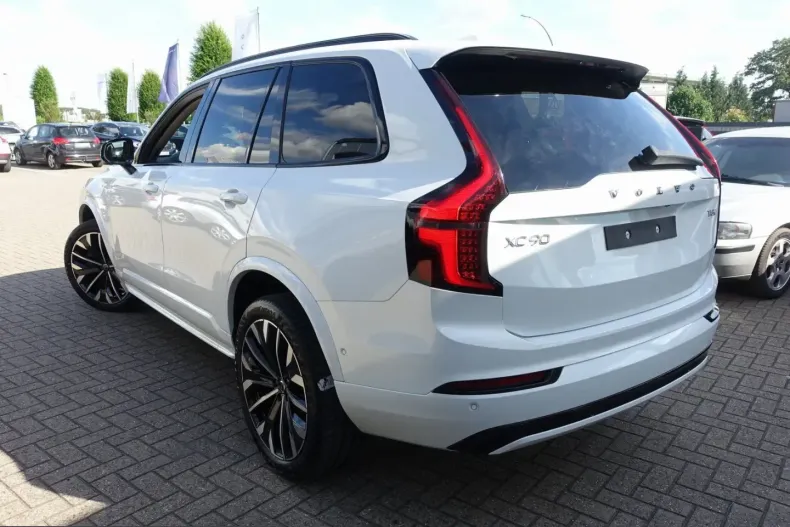 Volvo XC90 din 2025 cu 18.722 km - oferta VOL230330 - foto 4