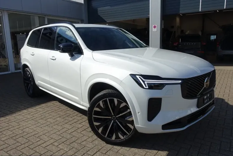 Volvo XC90 din 2025 cu 18.722 km - oferta VOL230330 - foto 5