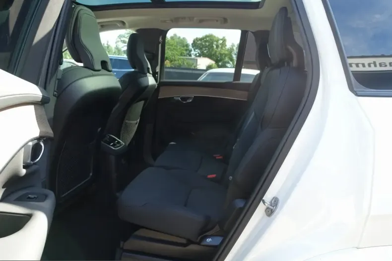 Volvo XC90 din 2025 cu 18.722 km - oferta VOL230330 - foto 9