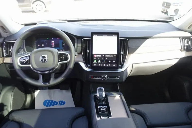 Volvo XC90 din 2025 cu 18.722 km - oferta VOL230330 - foto 11