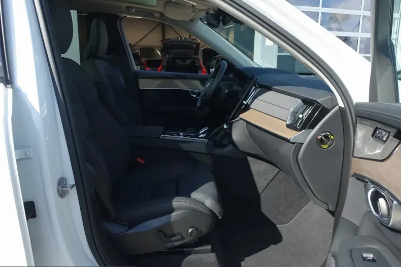 Volvo XC90 din 2025 cu 18.722 km - oferta VOL230330 - foto 17
