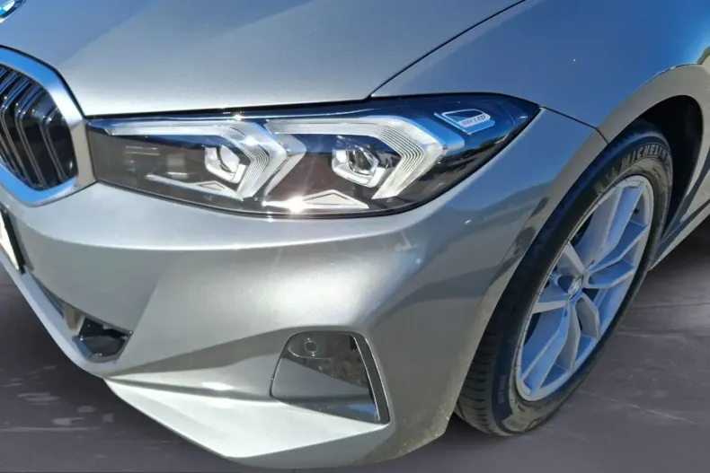 BMW 318i (Seria 3) din 2025 cu 13.441 km - oferta BMW230333 - foto 12