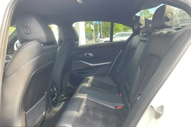 BMW 318d (Seria 3) din 2023 cu 88.427 km - oferta BMW230337 - foto 8