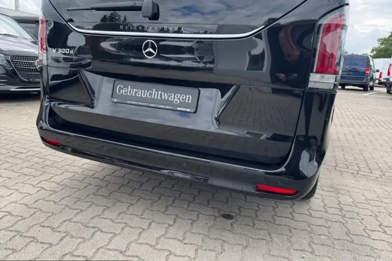 Mercedes-Benz V 300 (Clasa V) din 2025 cu 28.011 km - oferta MER230341 - foto 11