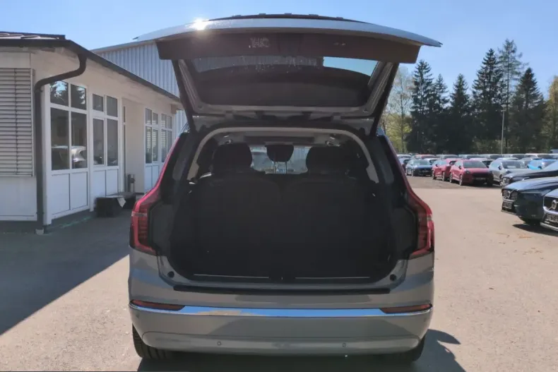 Volvo XC90 din 2025 cu 17.700 km - oferta VOL230343 - foto 26
