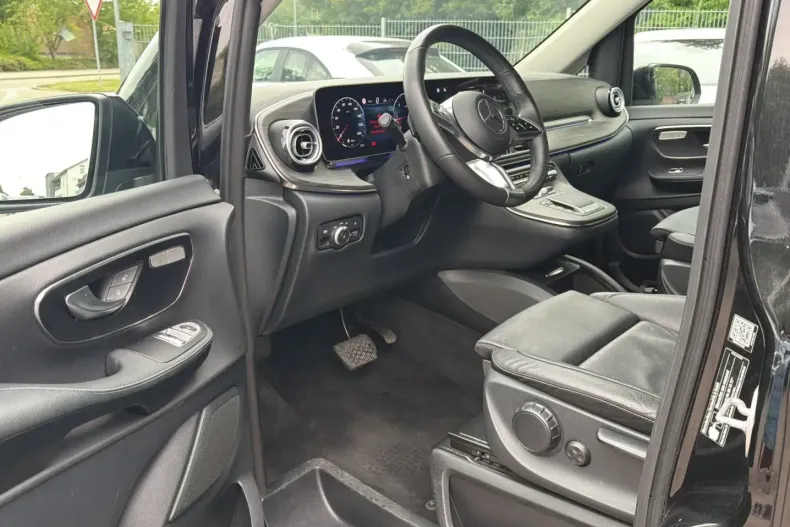 Mercedes-Benz V 300 (Clasa V) din 2025 cu 38.116 km - oferta MER230344 - foto 11