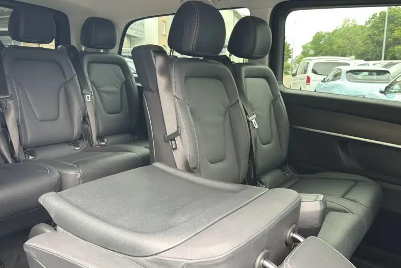 Mercedes-Benz V 300 (Clasa V) din 2025 cu 38.116 km - oferta MER230344 - foto 15