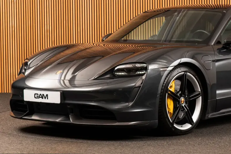 Porsche Taycan din 2022 cu 85.084 km - oferta POR230352 - foto 9
