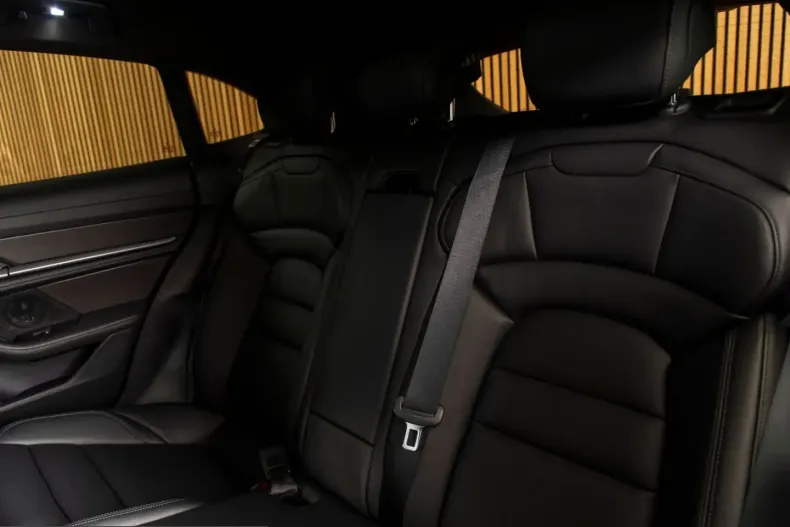 Porsche Taycan din 2022 cu 85.084 km - oferta POR230352 - foto 15