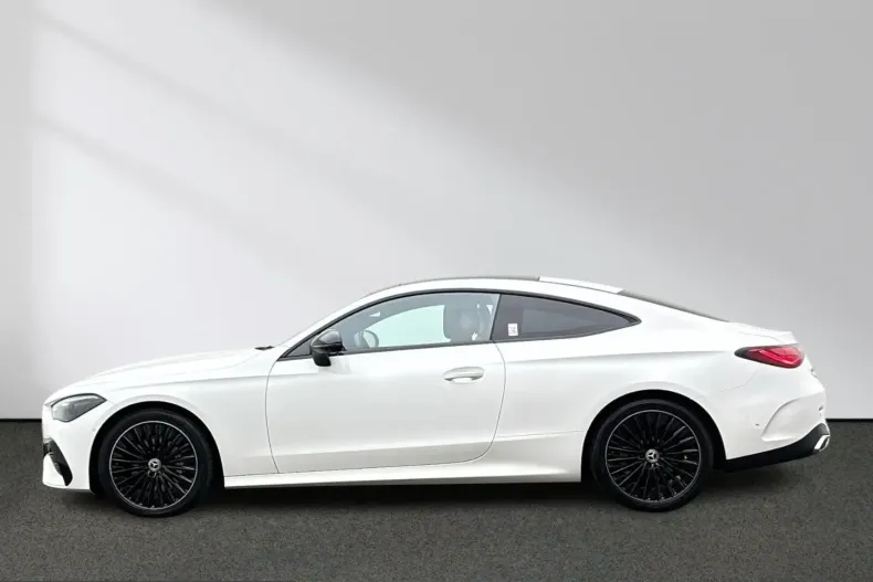 Mercedes-Benz CLE 300 (Clasa CLE) din 2025 cu 3.900 km - oferta MER230358 - foto 2